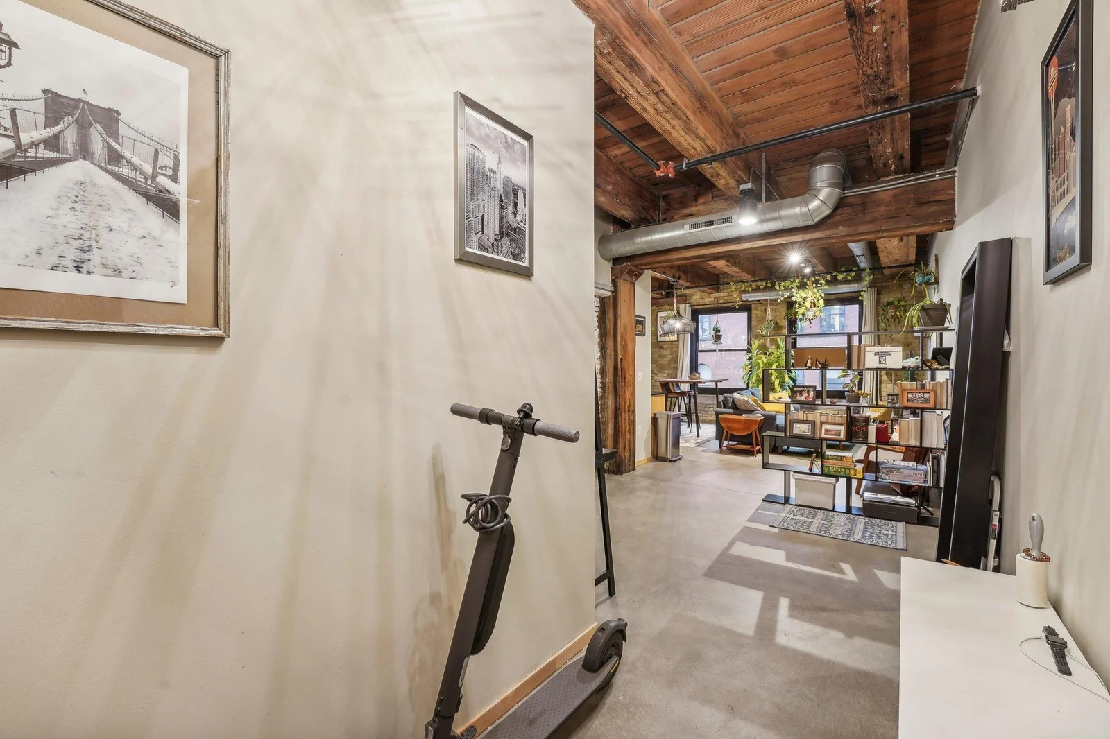 17-web-or-mls-Wacouta St 308-017.jpg
