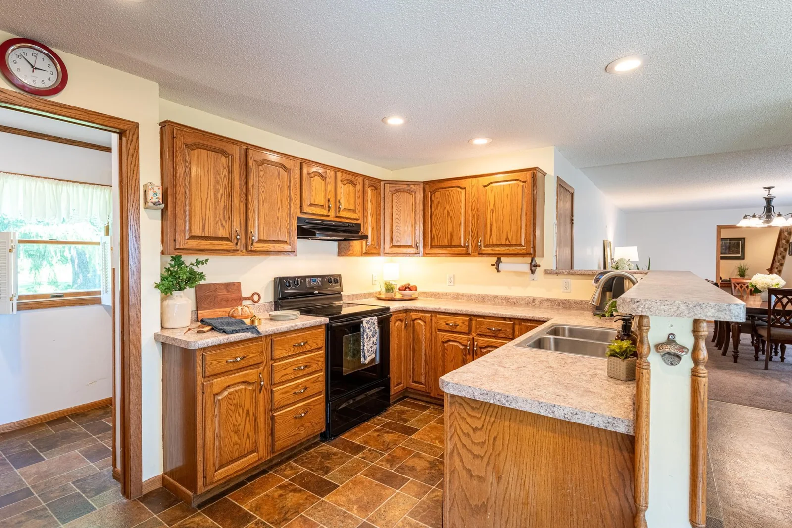 Kitchen dimensions are 14.5x8.75ft