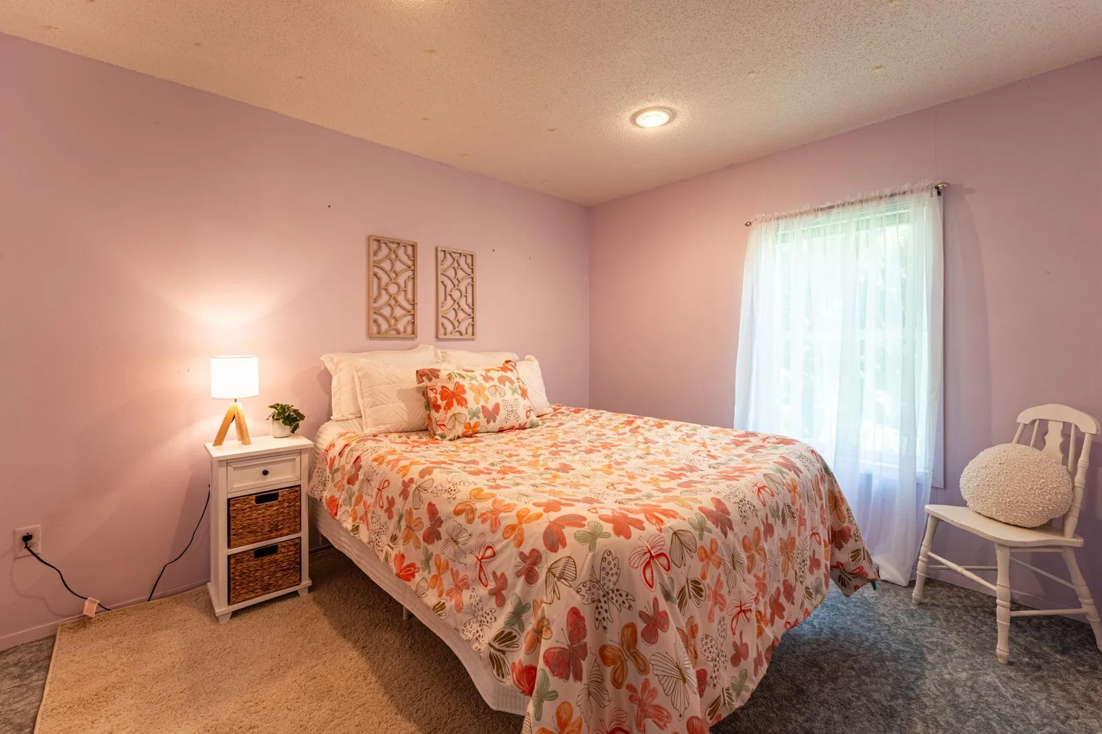 Bedroom dimensions are 11.25x9.25 ft.
