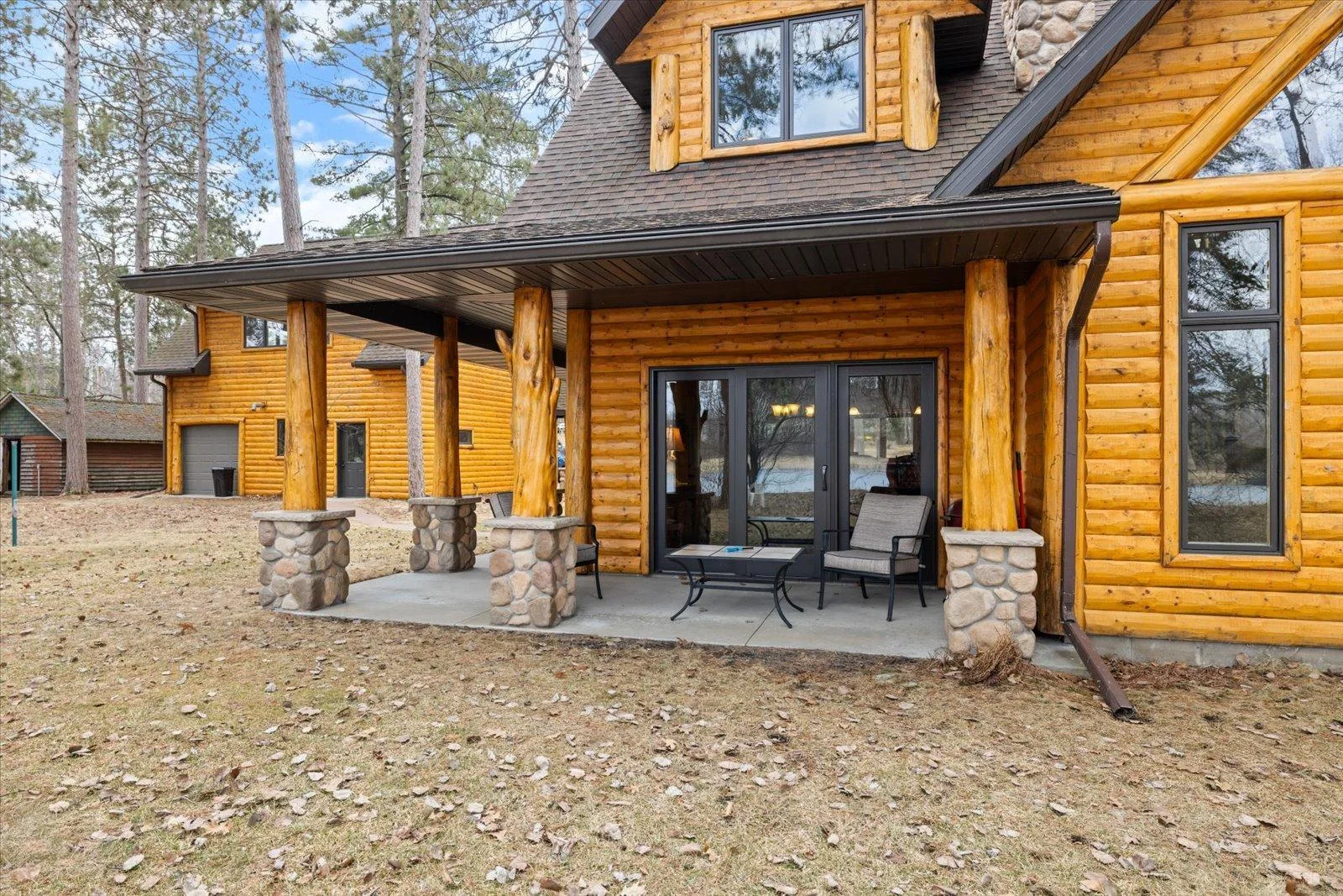 072-Exterior.jpg