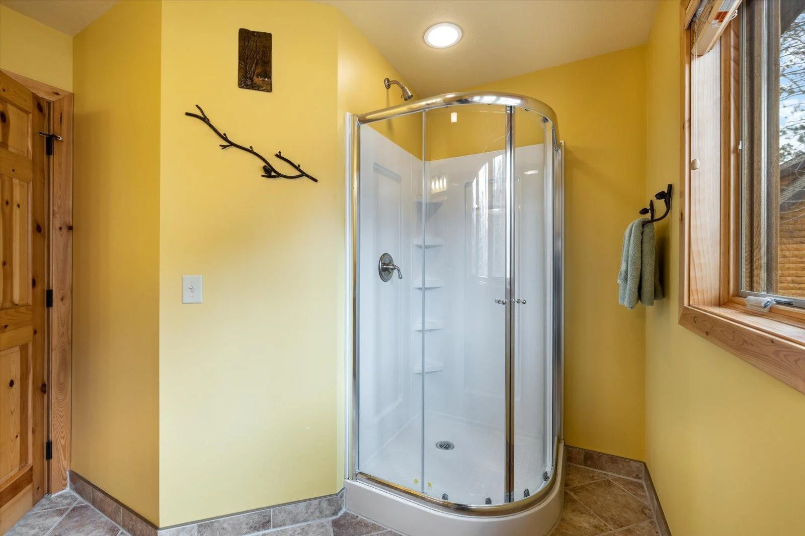 065-Interior.jpg