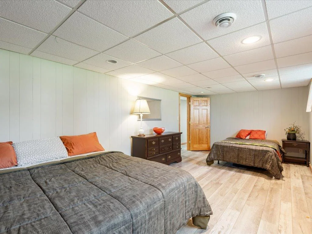 Lower bedroom