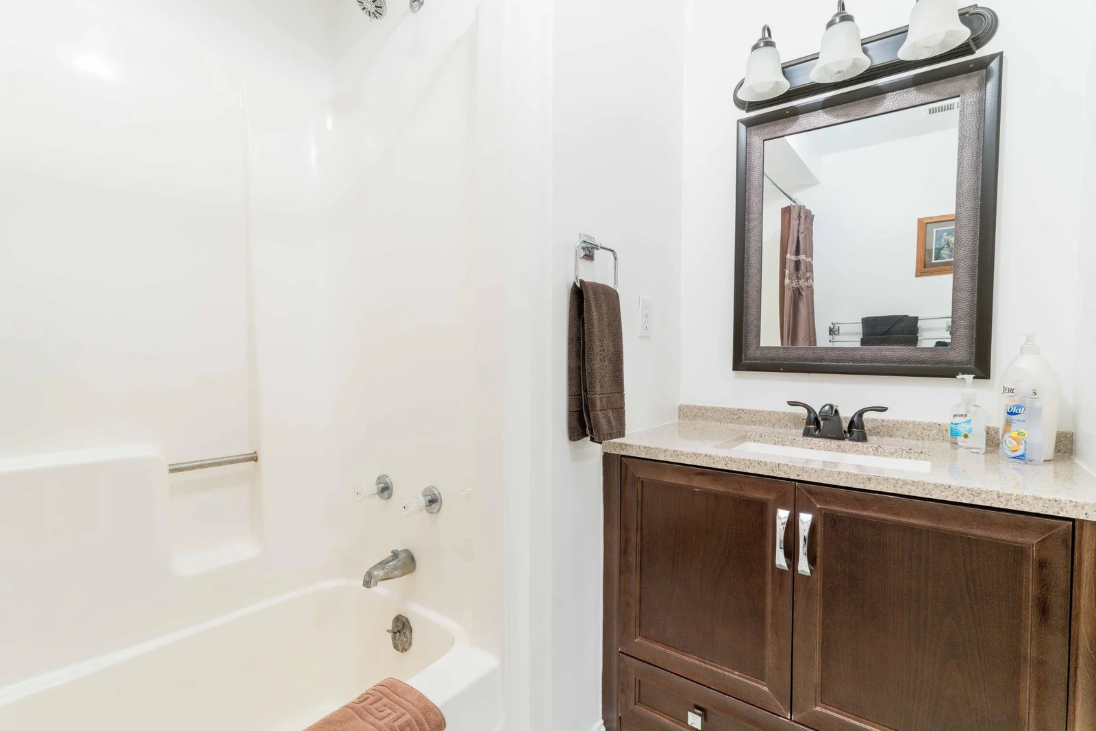 40861 Bath Full Down.jpg