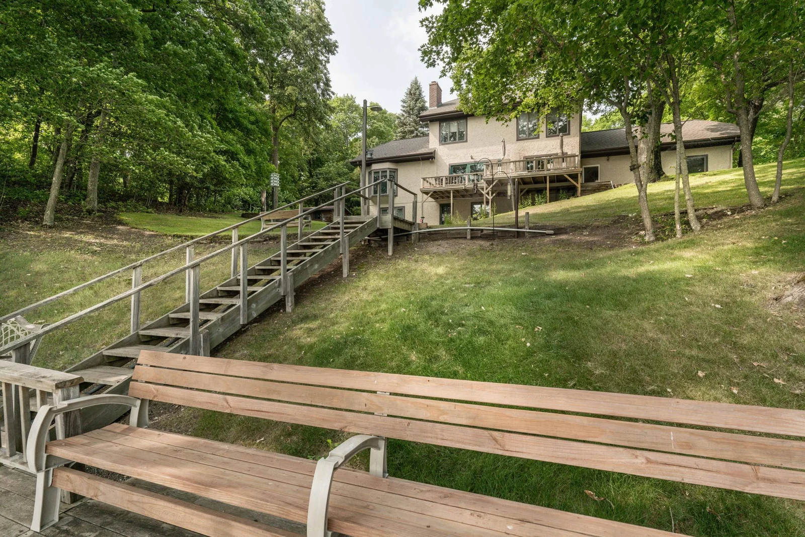 steps to lake.jpg