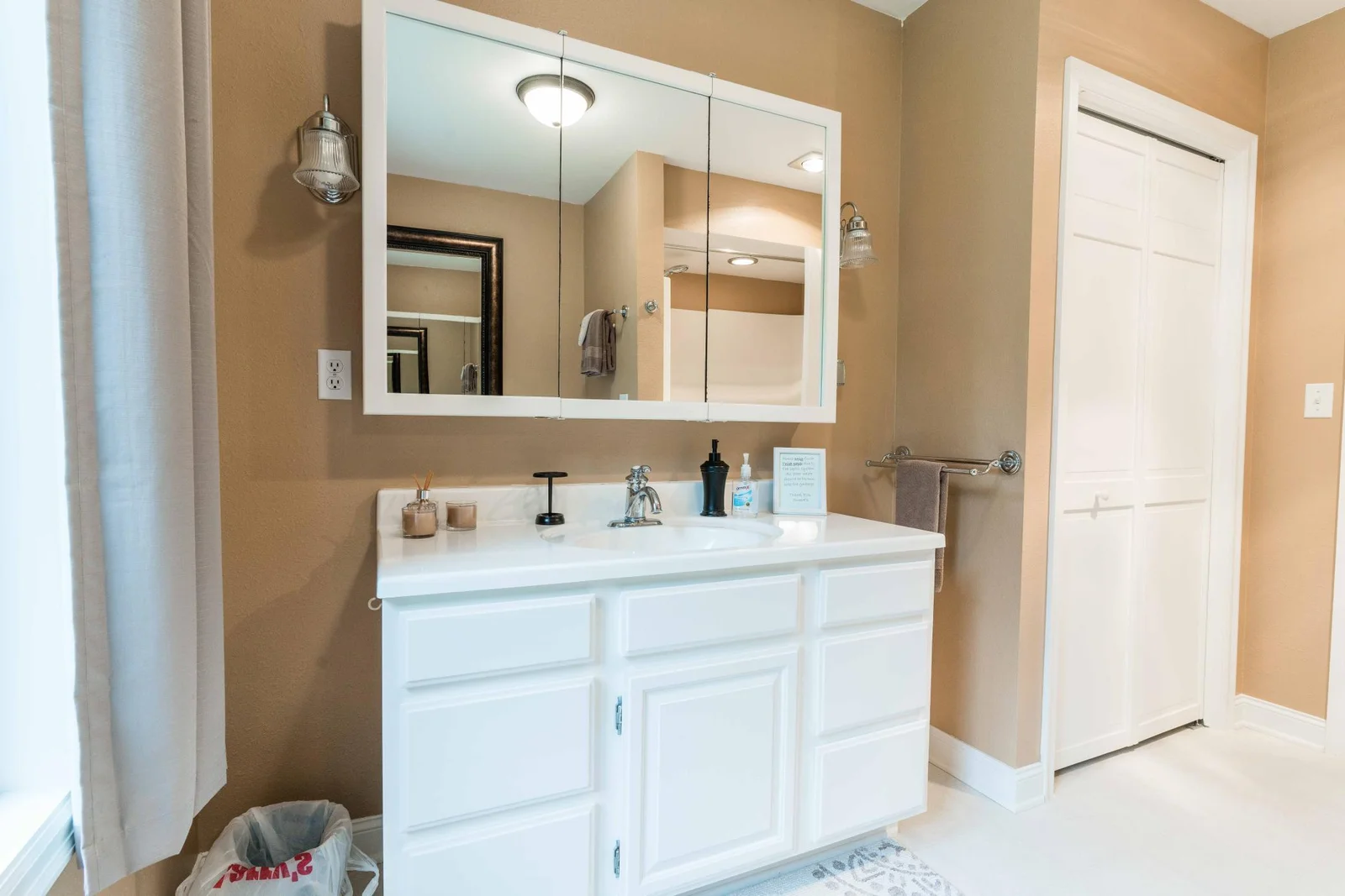 40861 Bath Full Up.jpg