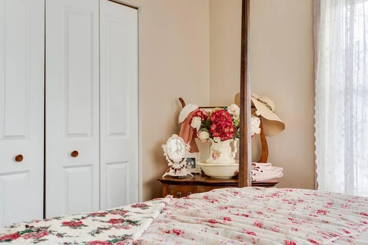 Bedroom 1.2.jpg