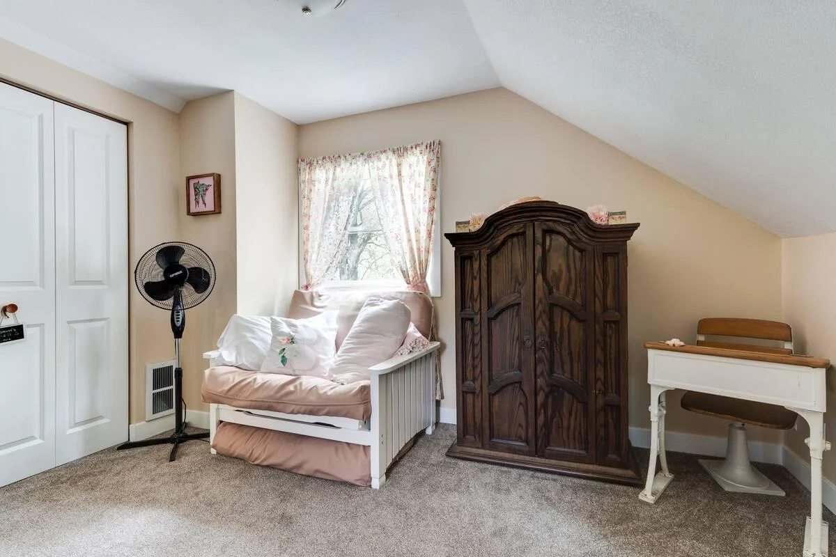 Bedroom 2.2.jpg
