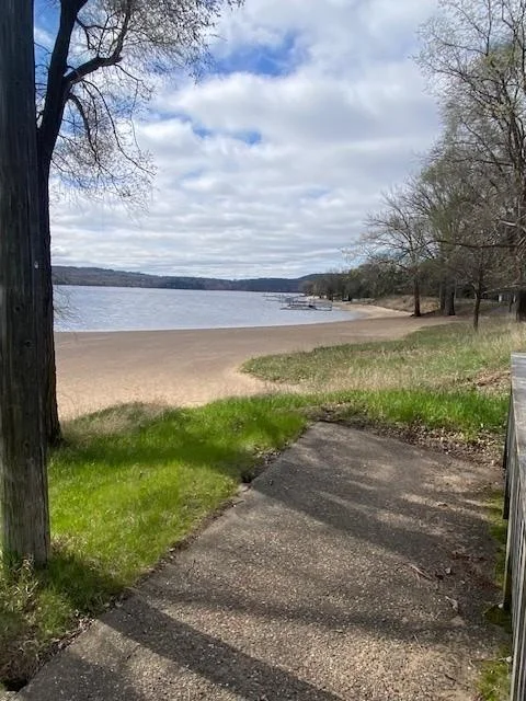 Beach1.jpg