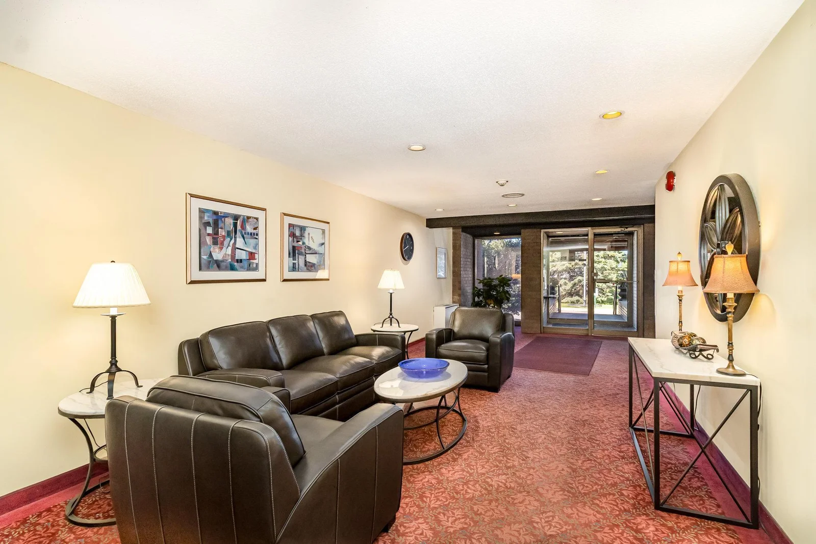 Lobby facing towards the main entrance