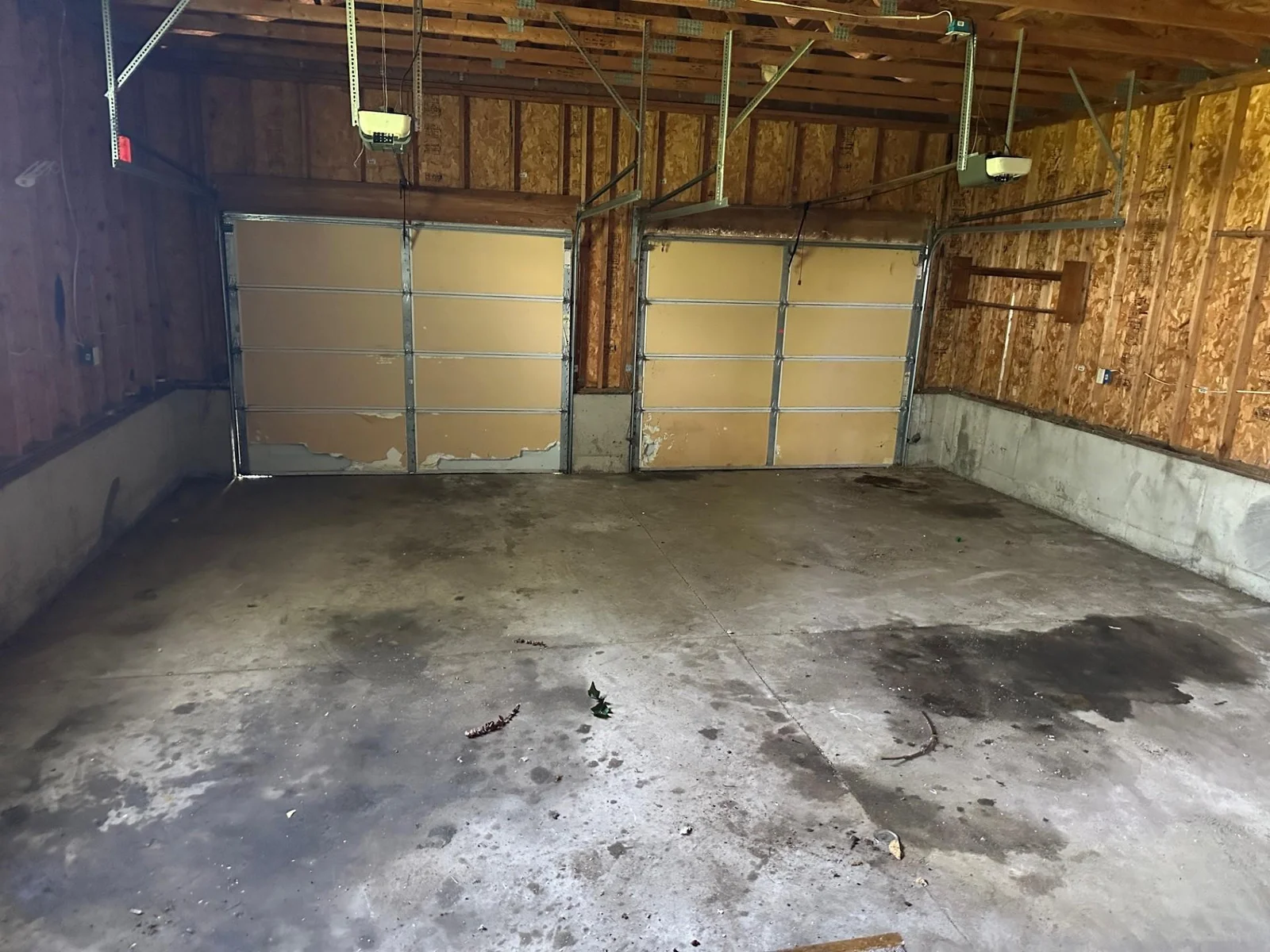 Garage on house 2 stalls.jpg