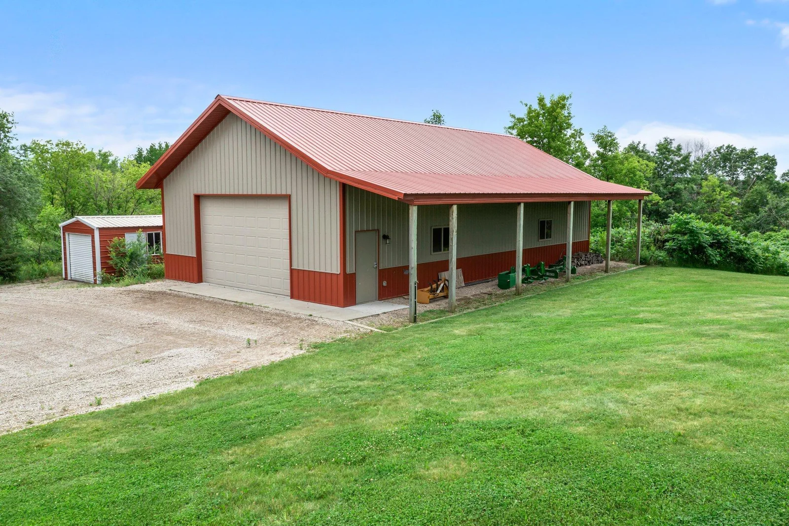 The pole building includes 200 amp electric service, making it excellent for working on projects.