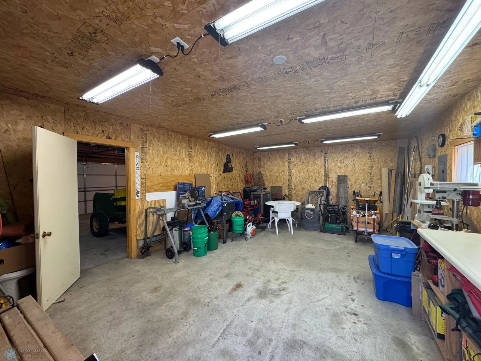 Detached Shed/Work Area (Heated Area)