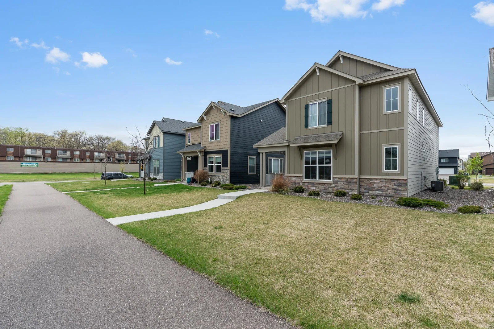 1413 100th Ave NW MLS-3.jpg