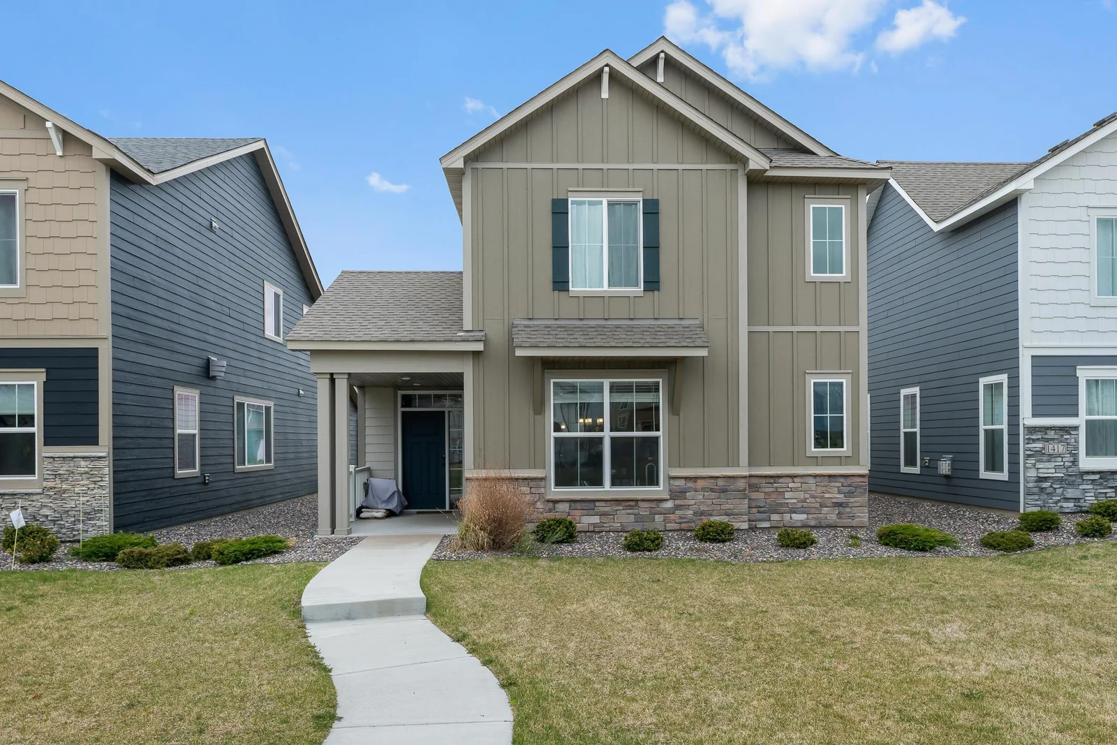 1413 100th Ave NW MLS-1.jpg