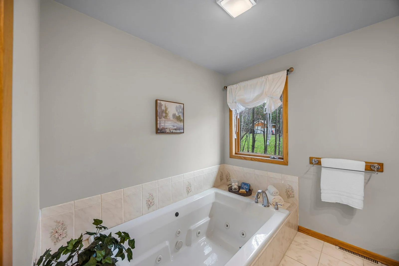 Main House 4BR/3BA
