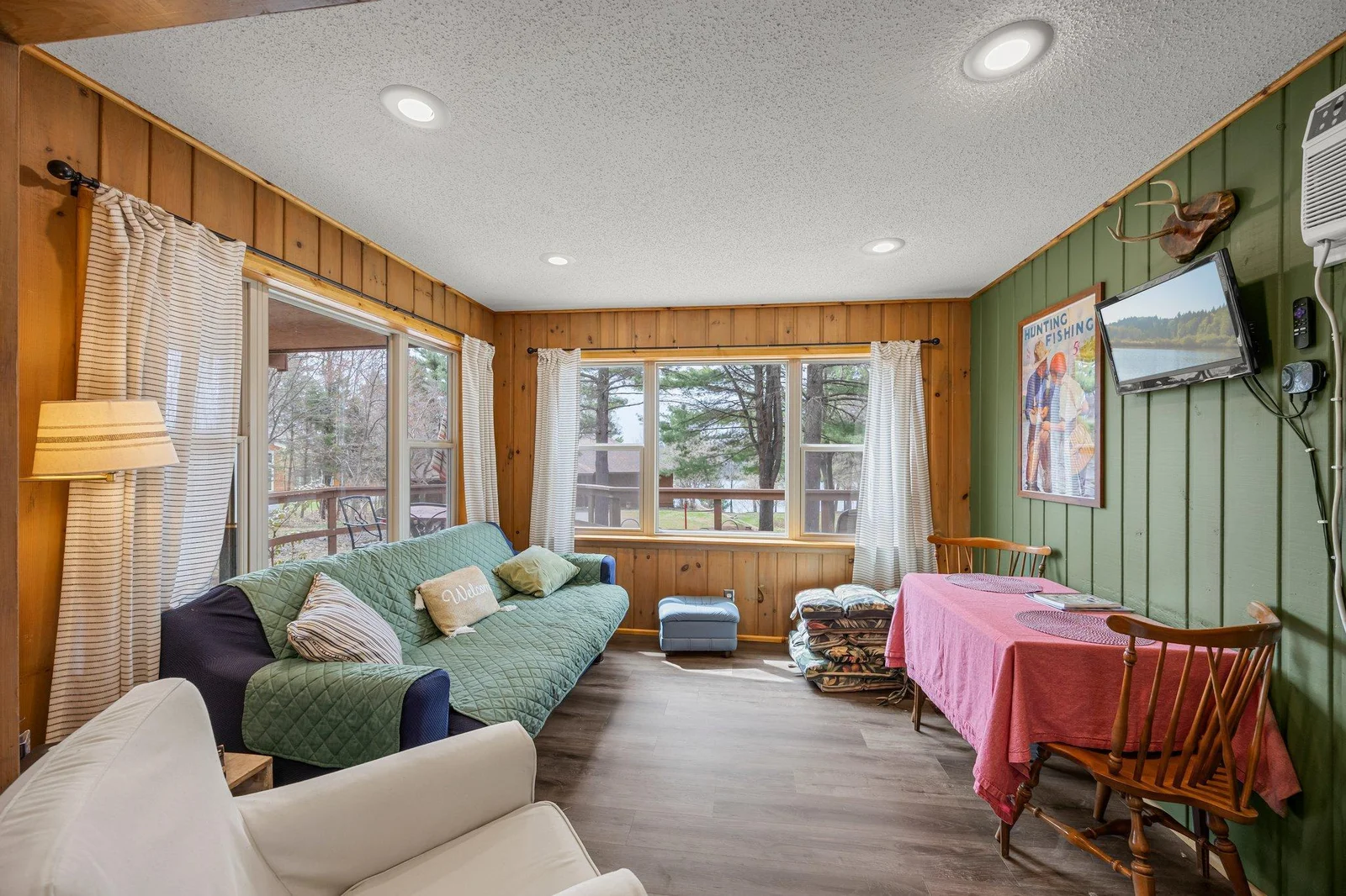 Cabin 3BR/1BA
