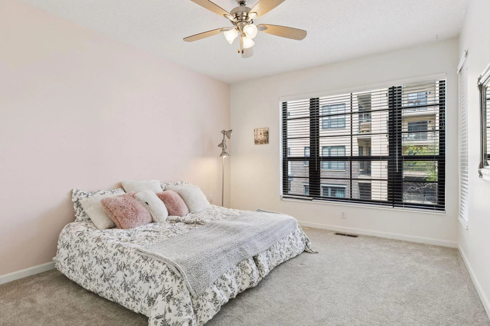 Large primary bedroom.