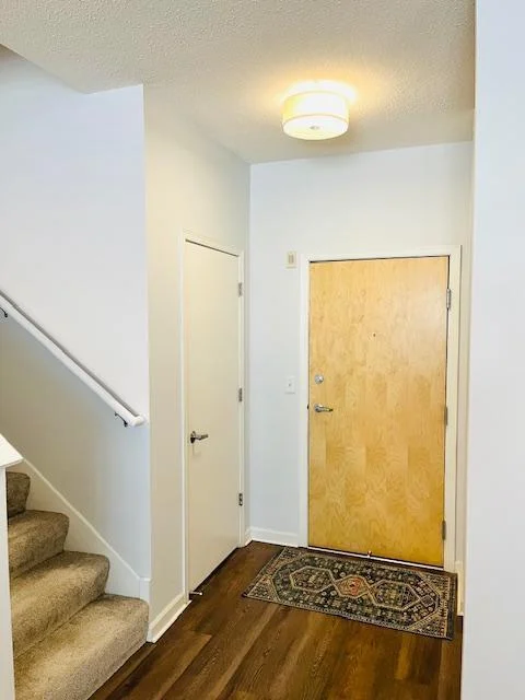 Entrance from the building hall.