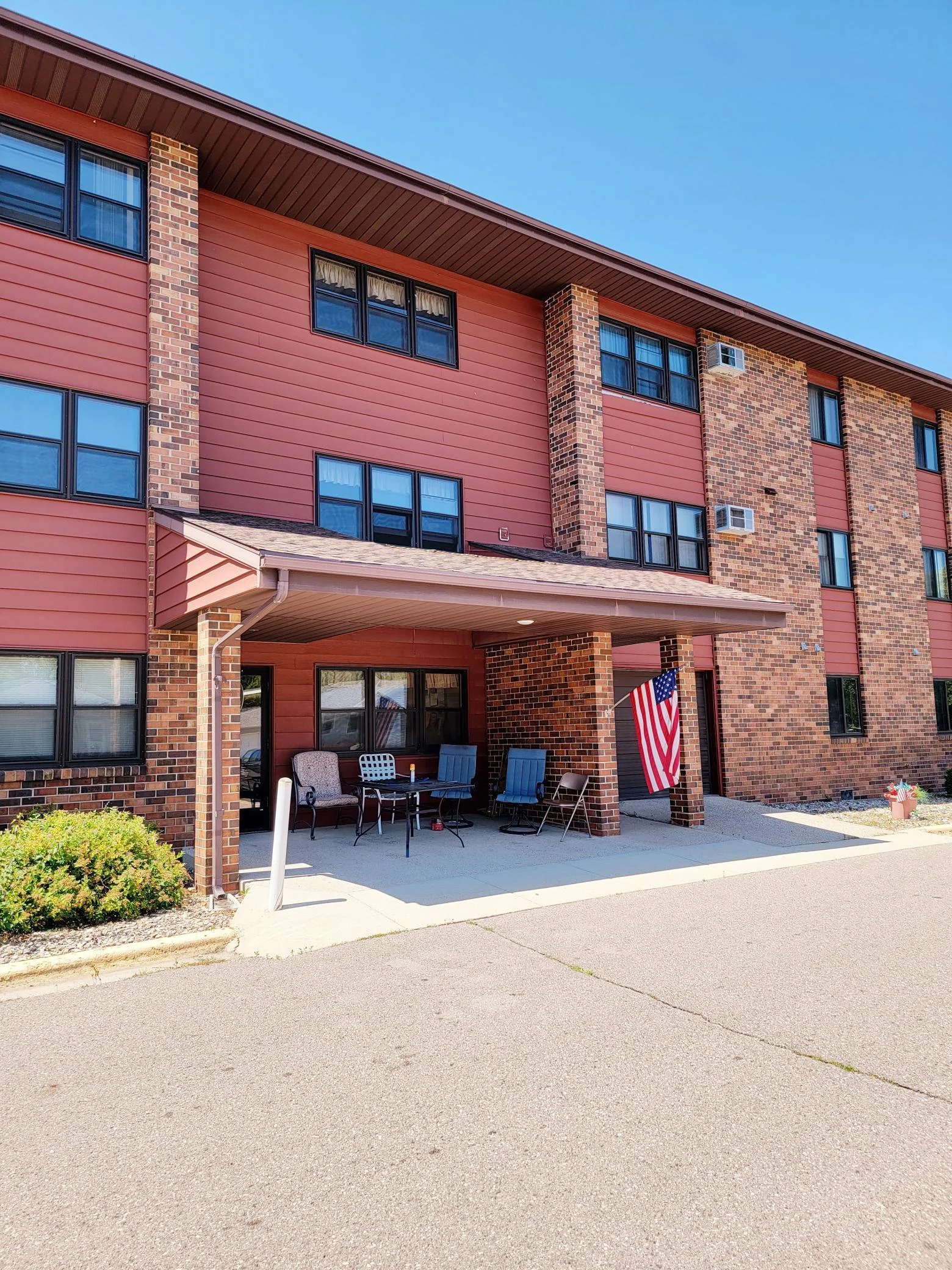 Fairview Exterior Summer 2023.jpg