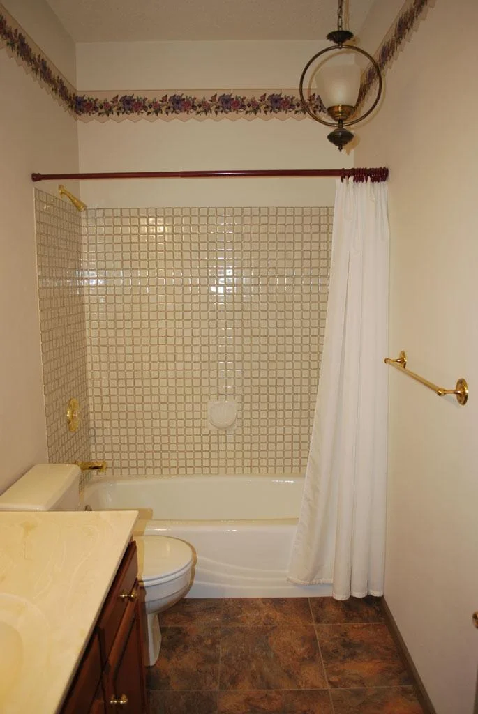 Main Full Bathroom