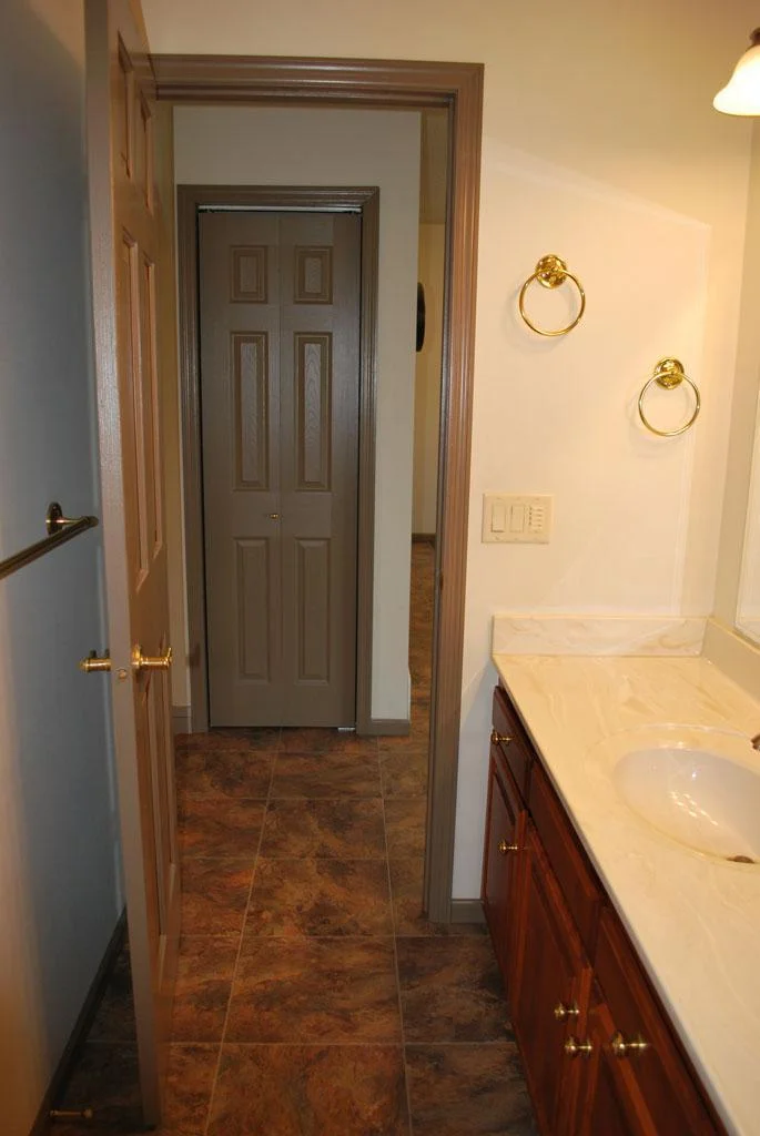 Main Full Bathroom