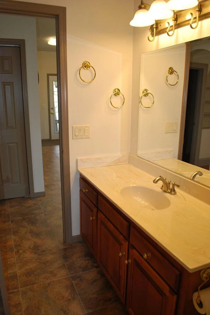 Main Full Bathroom