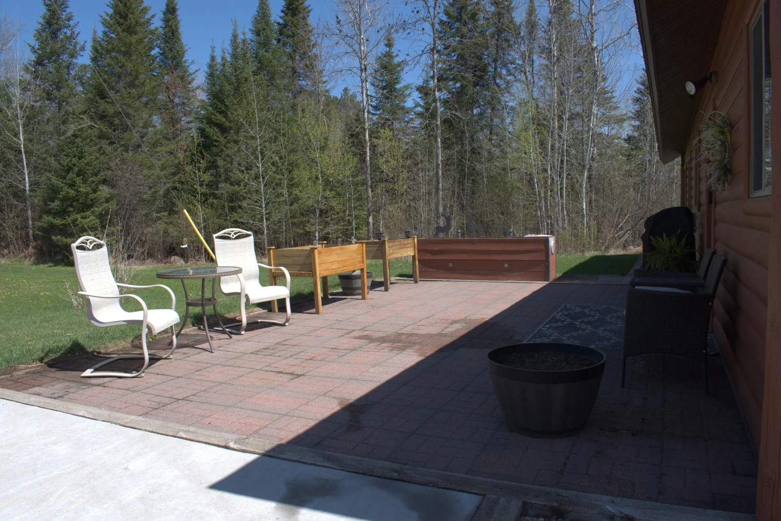 Front patio close