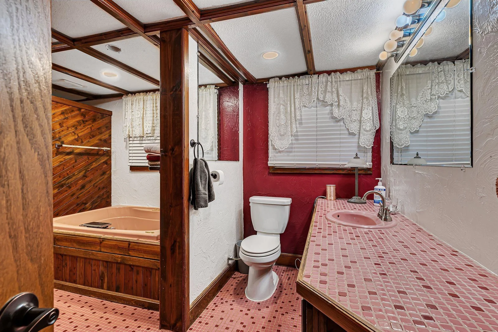 Full bathroom - lower level