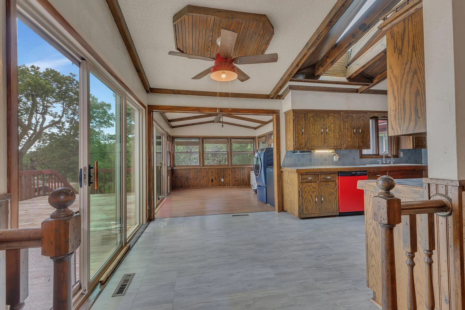 Dining & 4 Season Porch