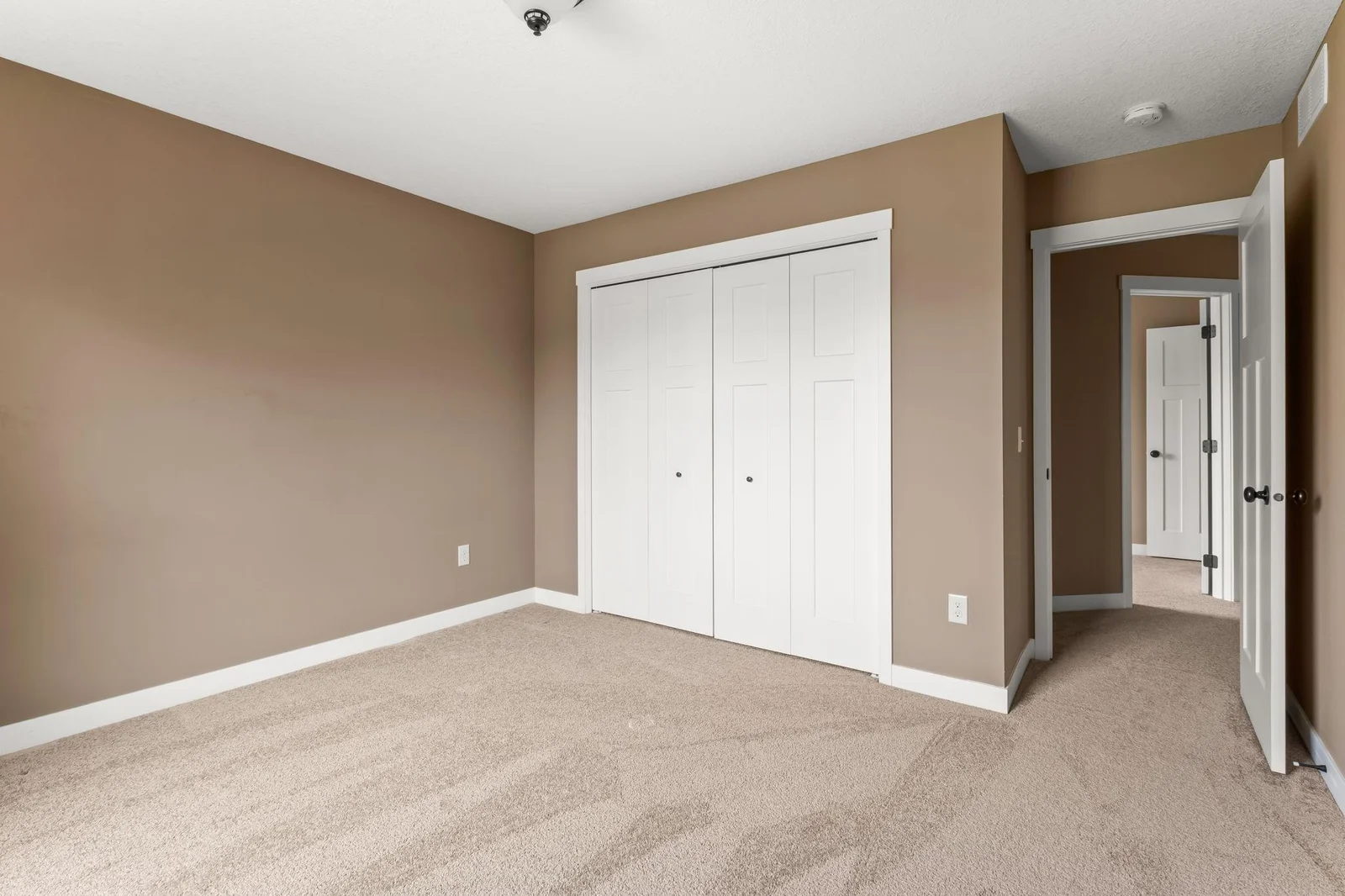 4 bedrooms on upper level