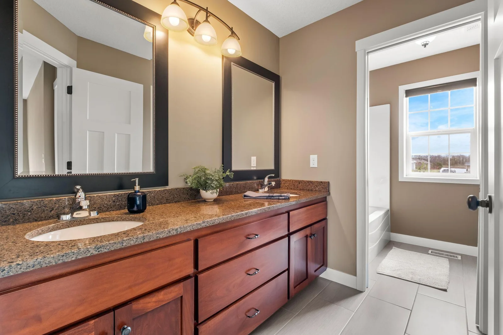 Main Bathroom Upstairs