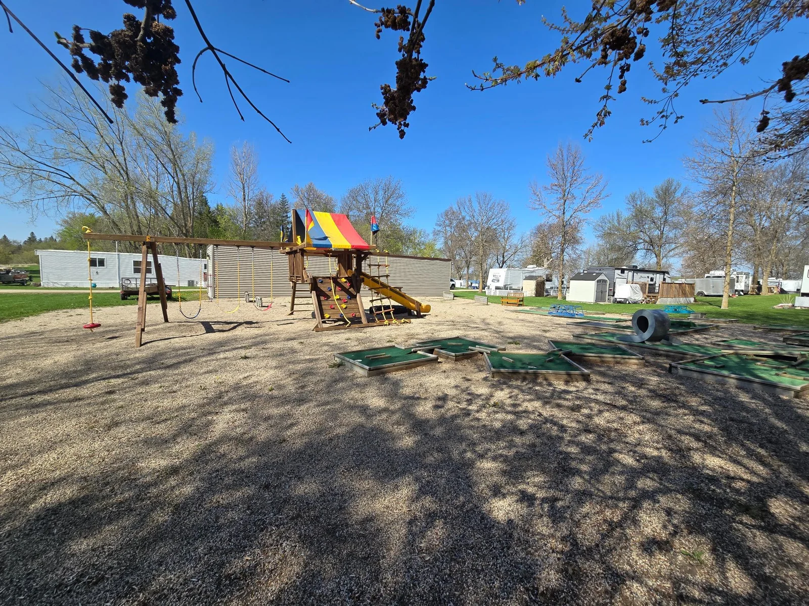 Play Ground & Mini Golf
