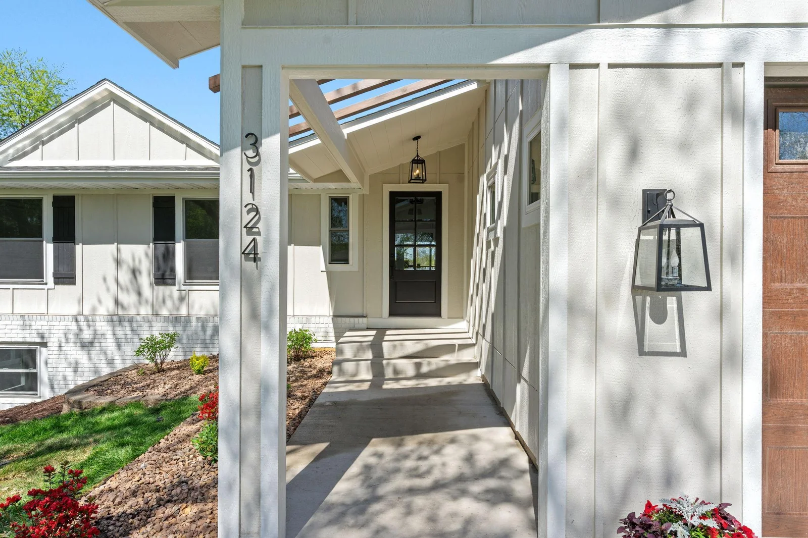 Charming entry door w/ partial glass