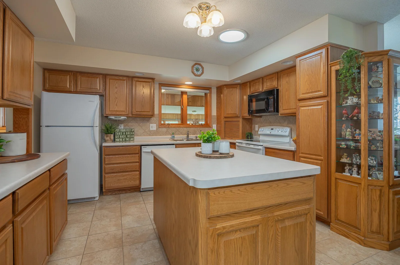 Nice Center Island with Storage.