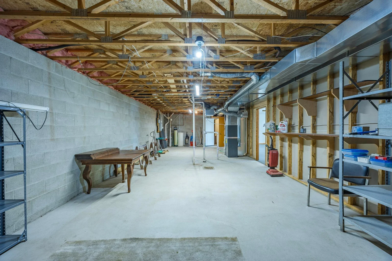 Huge storage area with fire-safe room