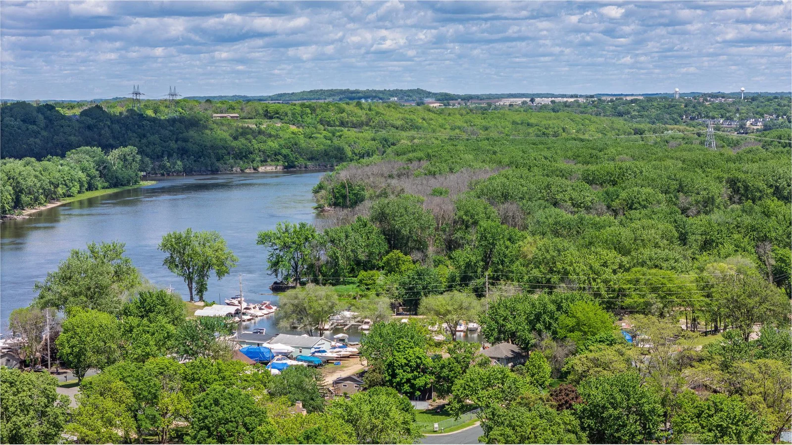 Access to Mississippi and St. Croix Rivers—with a marina just 2 blocks away