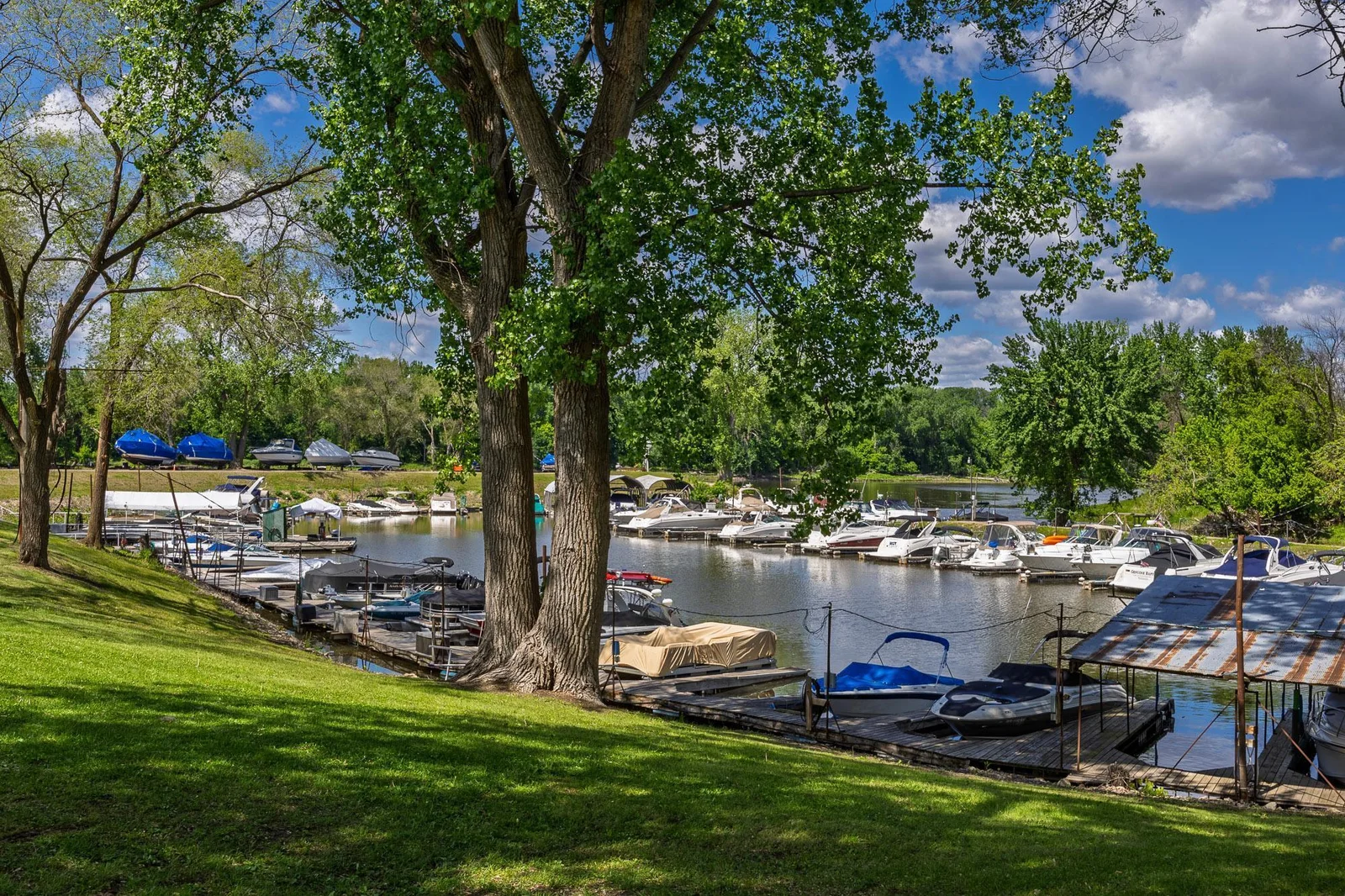 Access to Mississippi and St. Croix Rivers—with a marina just 2 blocks away