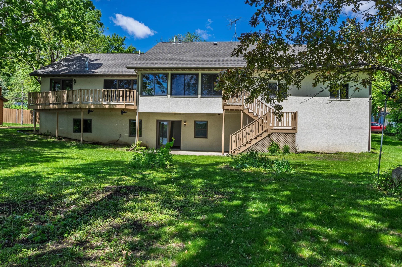 Access to the lake & yard from both levels