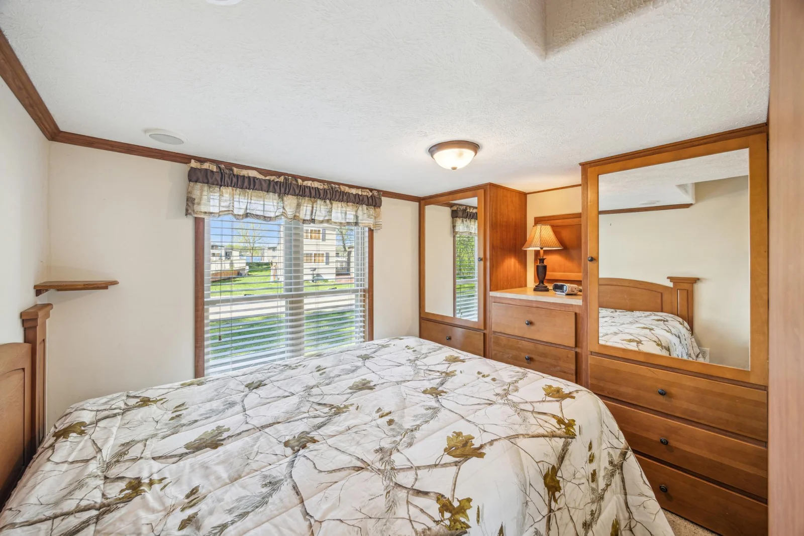 Main level bedroom.