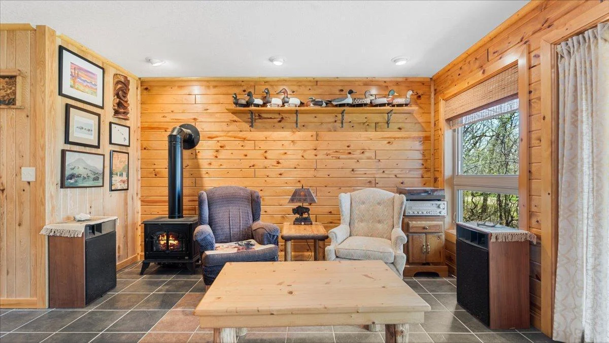 14916 Upper Sandy Rd, Ashby, MN  56309-Electric Stove