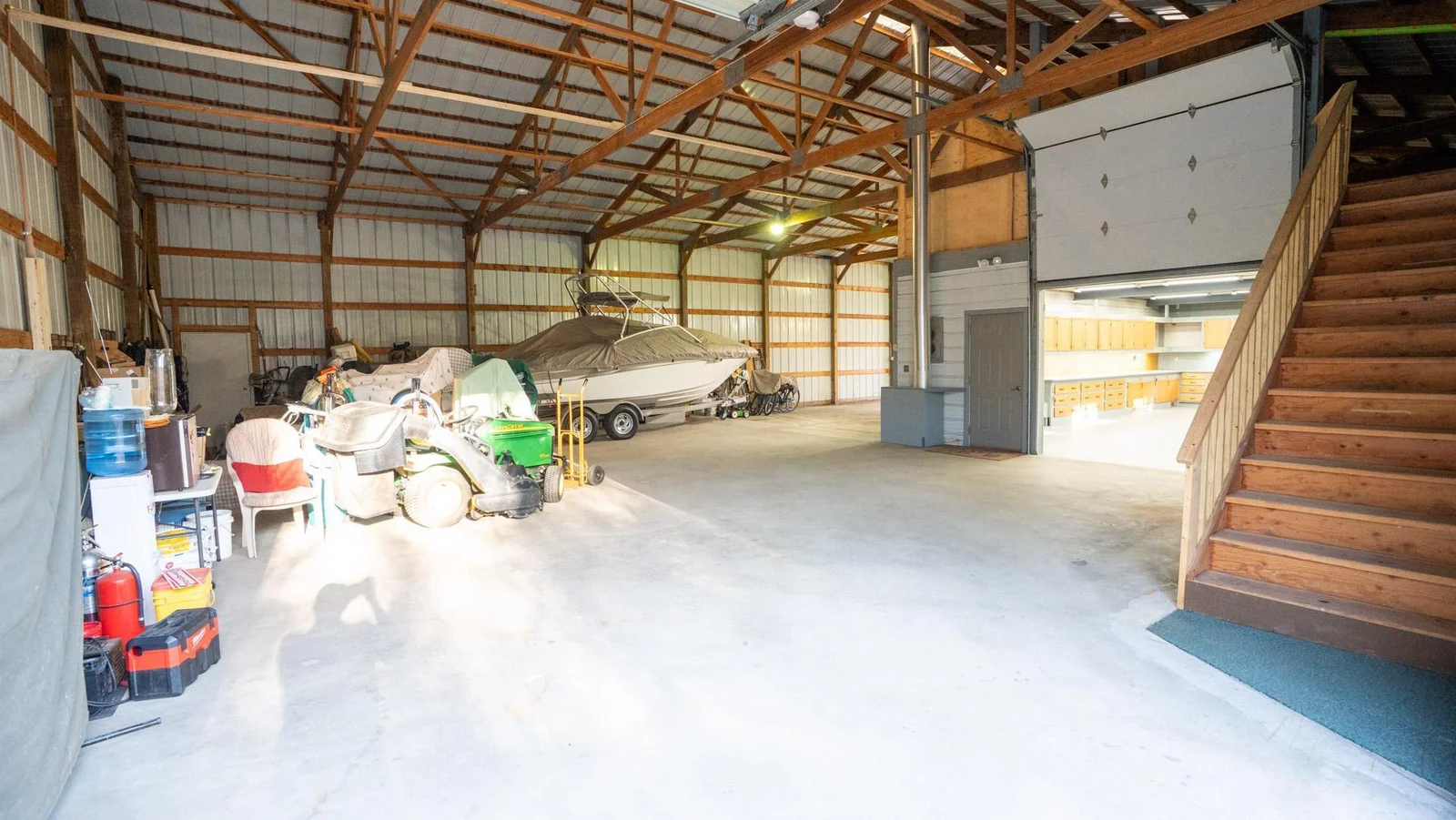 Detached Garage/ Shop