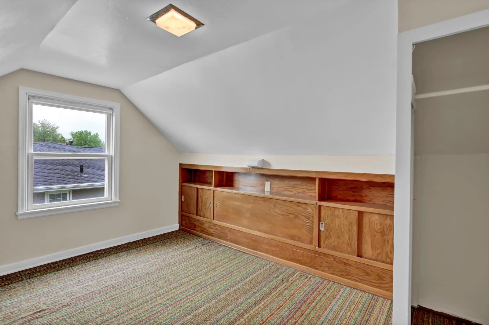Upstairs Bedroom #2