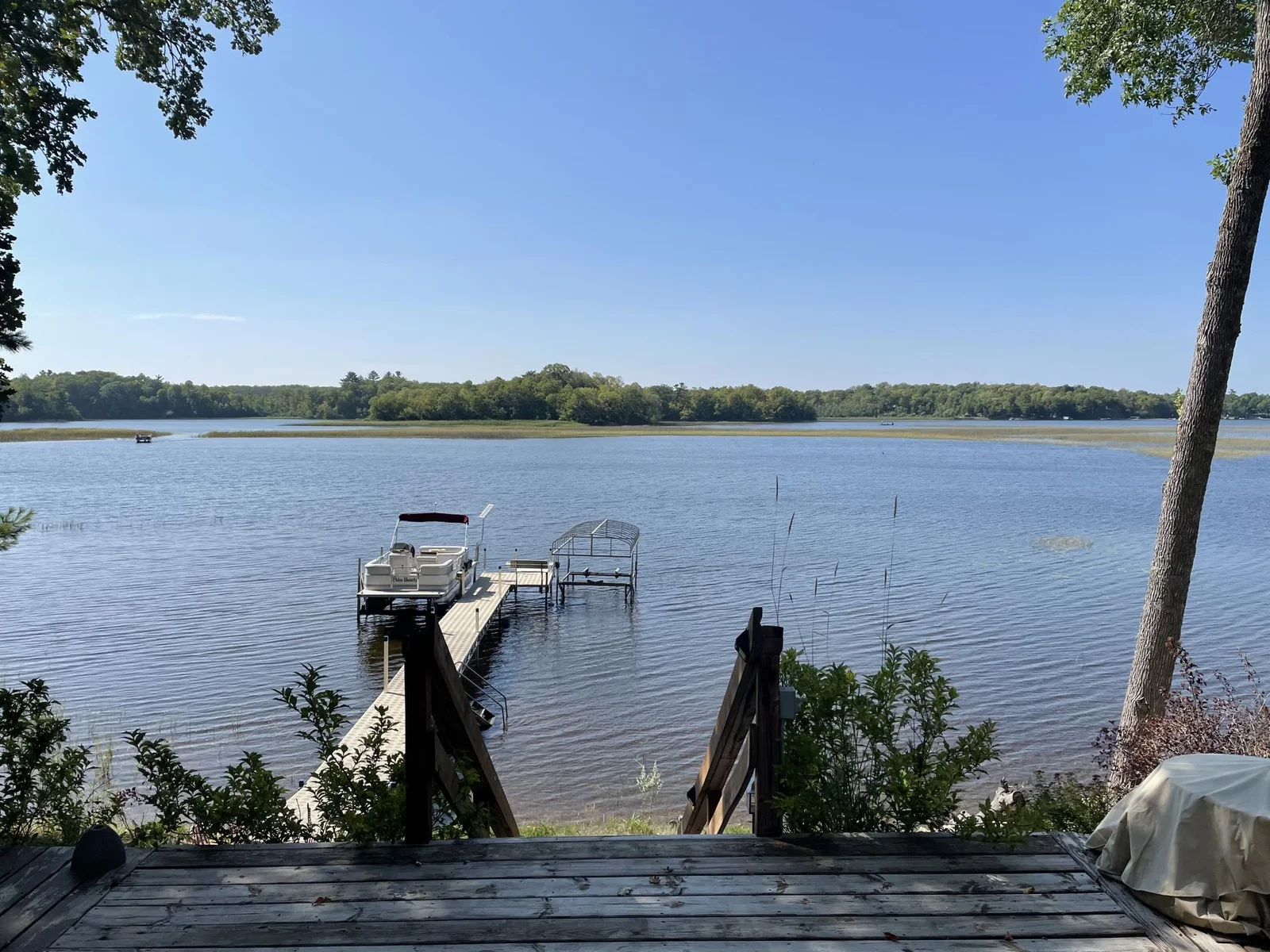 Dock & lift included