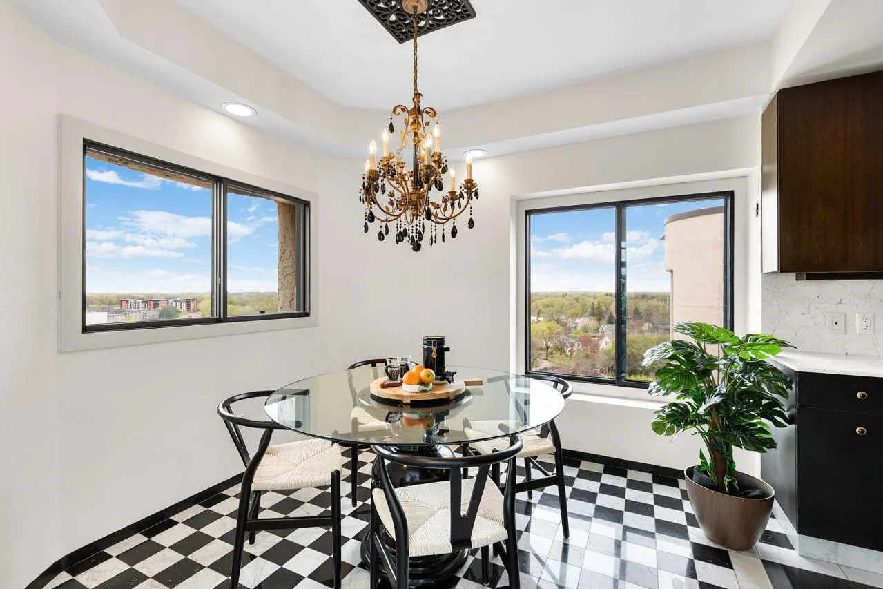 Breakfast Nook right off of Kitchen