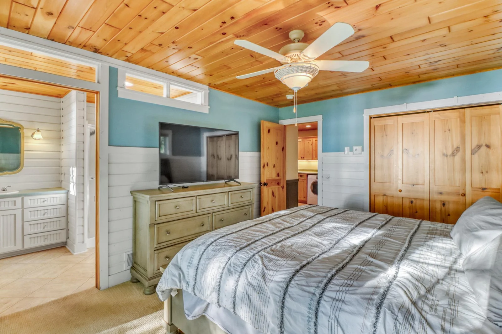 7 Primary Bedroom2.JPG