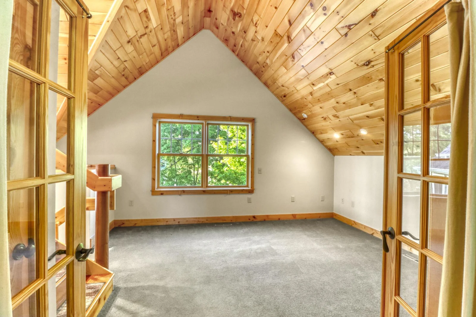10Loft1_2.JPG