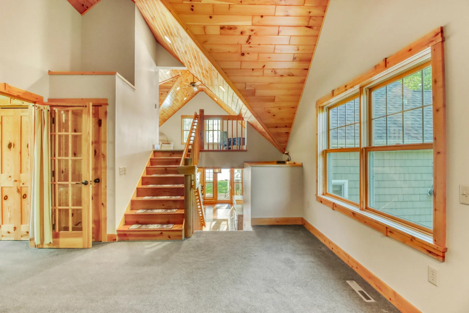 10Loft1_4.JPG