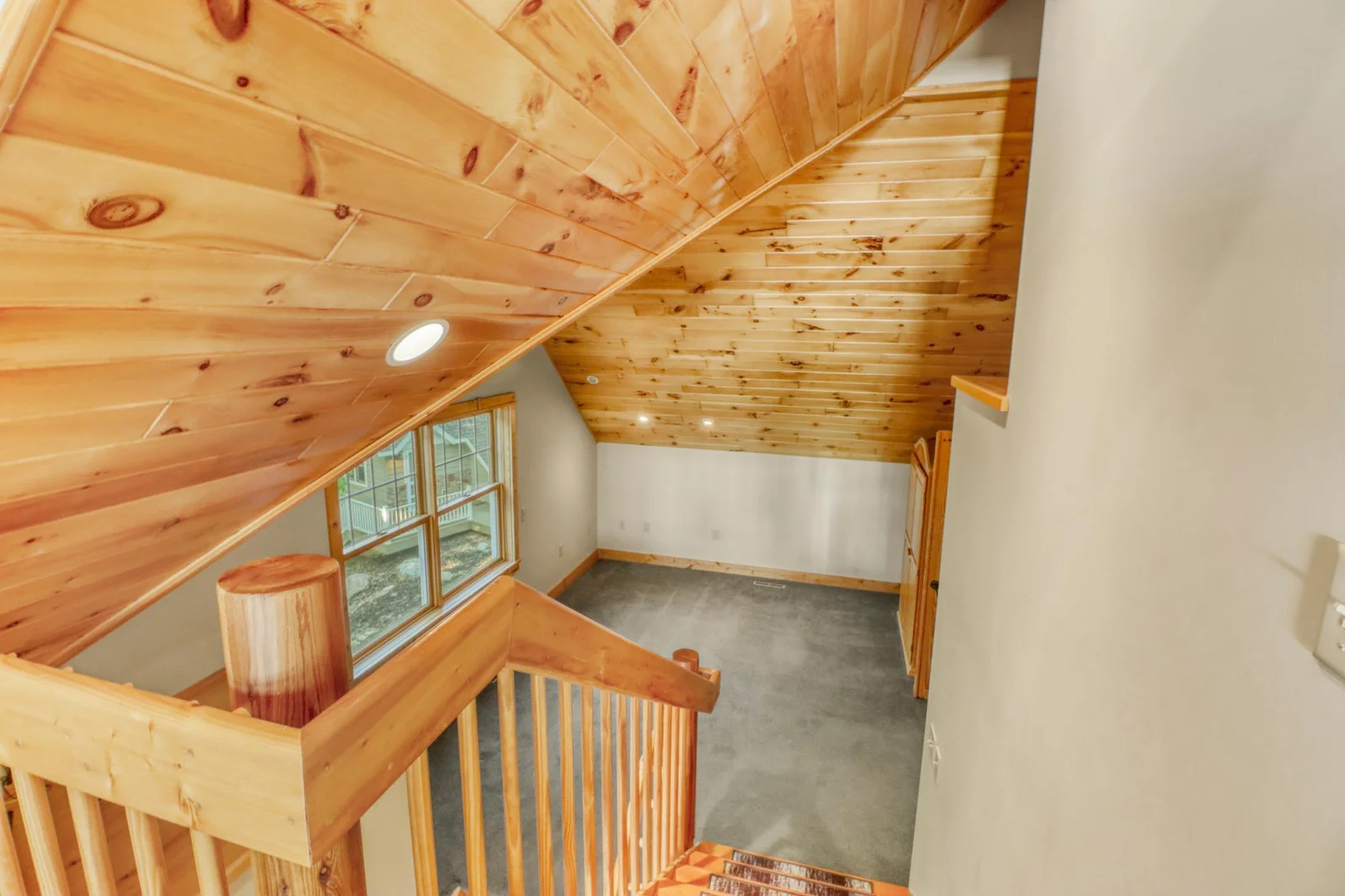 10Loft1_1.JPG