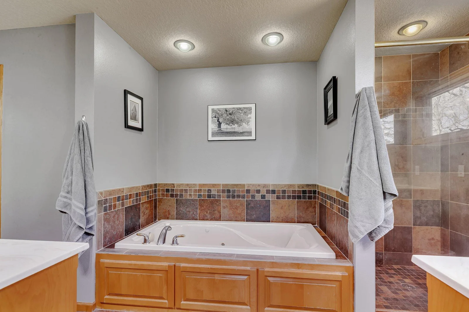 Jacuzzi tub ready to be used.