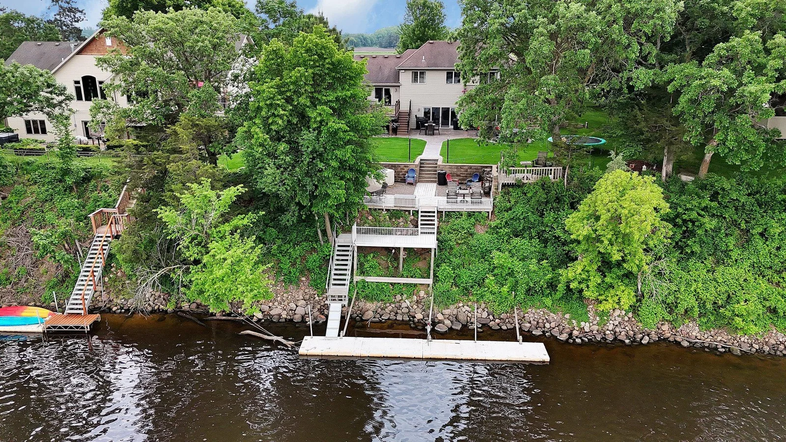 Note the aluminum dock system with in place engineering that allows for adjustments as need with the change of seasons.